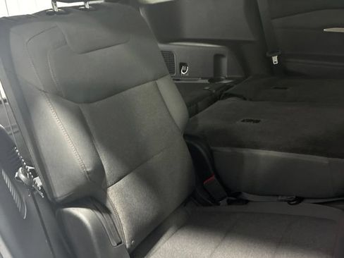 Used 2025 Ford Explorer Active AWD/4WD image 34