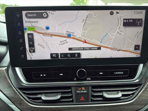 Used 2024 Nissan Altima 2.5 SL FWD image 22