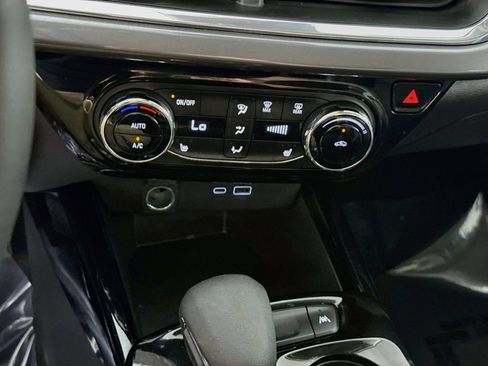 Used 2024 Chevrolet Trax ACTIV w/ Driver Confidence Package FWD image 7