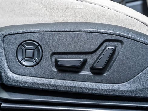 Used 2025 Audi Q4 e-tron Premium Plus w/ Premium Plus image 26