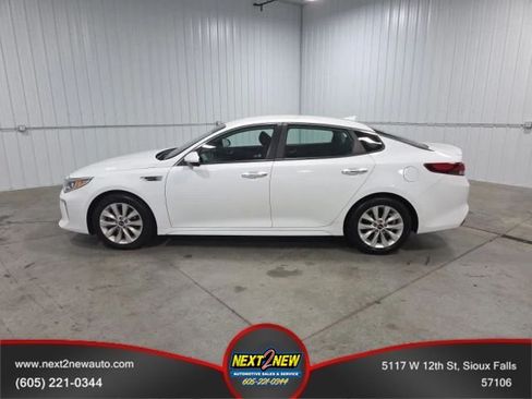 Used 2018 Kia Optima S FWD image 1