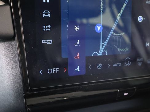 New 2025 Lincoln Navigator Reserve w/ Jet Appearance Package AWD/4WD image 8