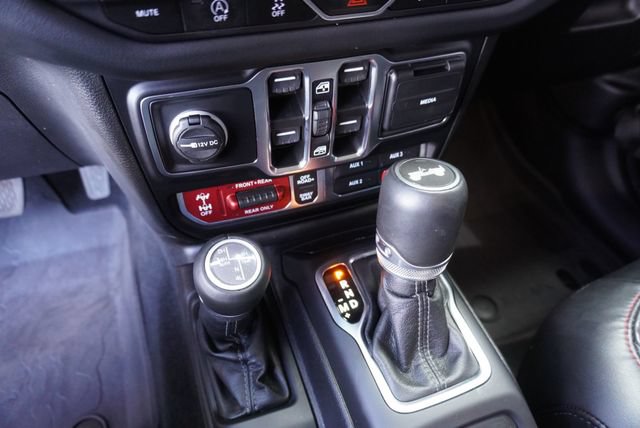 Used 2024 Jeep Wrangler Unlimited Rubicon AWD/4WD image 40