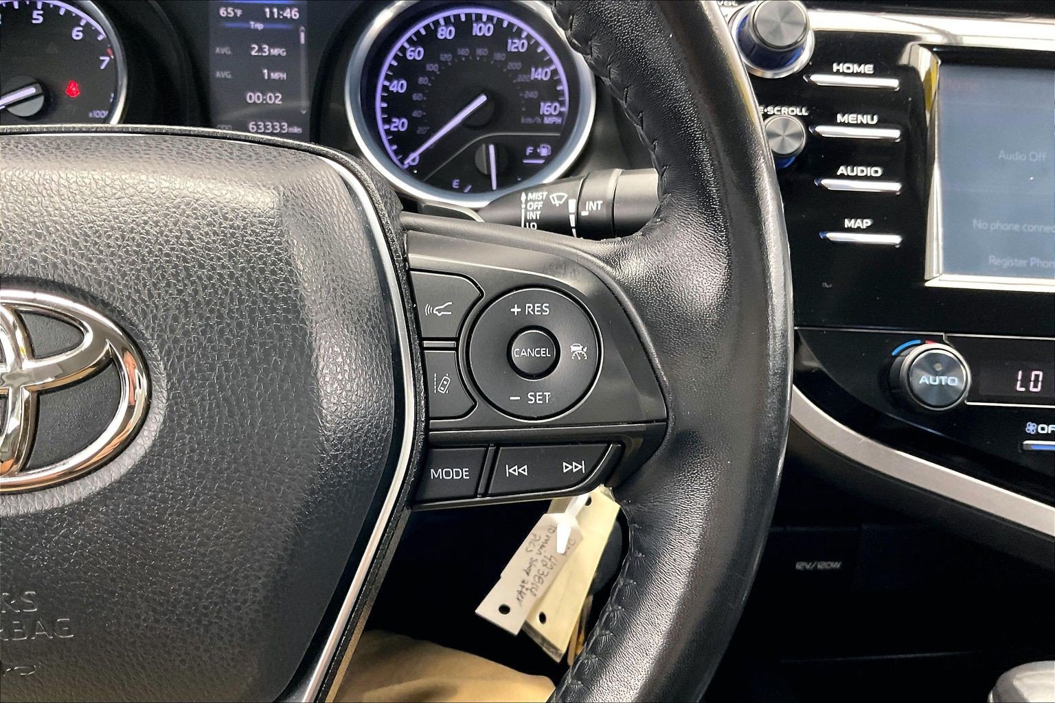 Used 2020 Toyota Camry SE FWD image 21