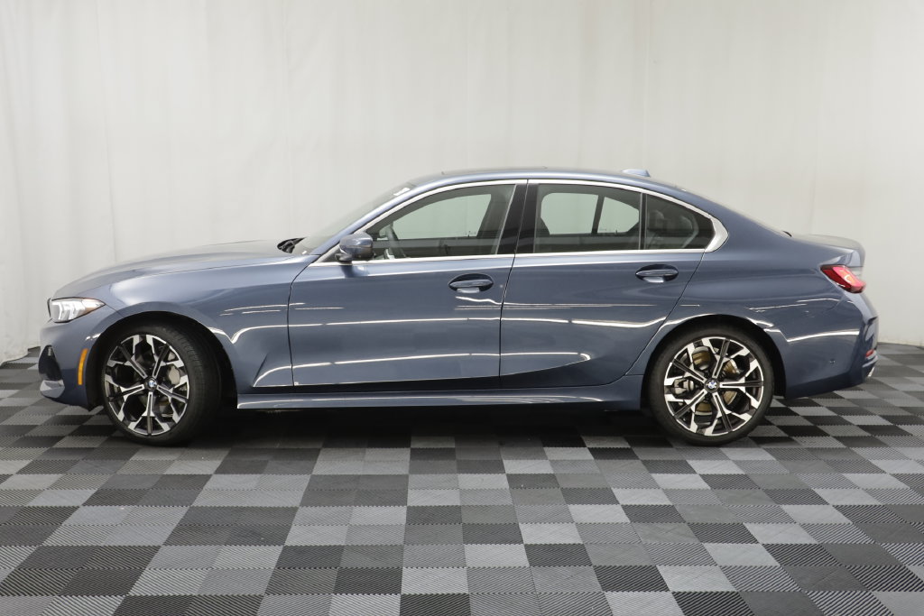 Used 2025 BMW 330i xDrive Sedan AWD/4WD image 4