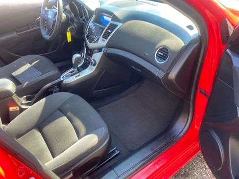 Used 2016 Chevrolet Cruze LT image 21