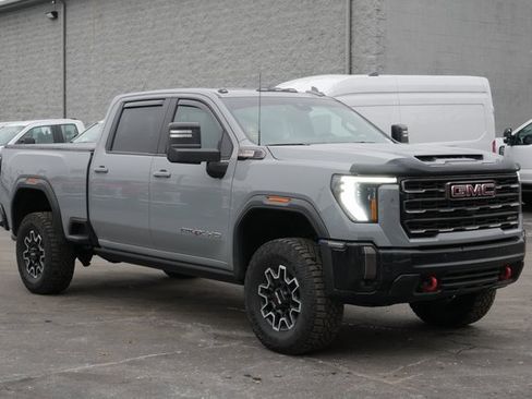 Used 2024 GMC Sierra 2500 AT4X image 7