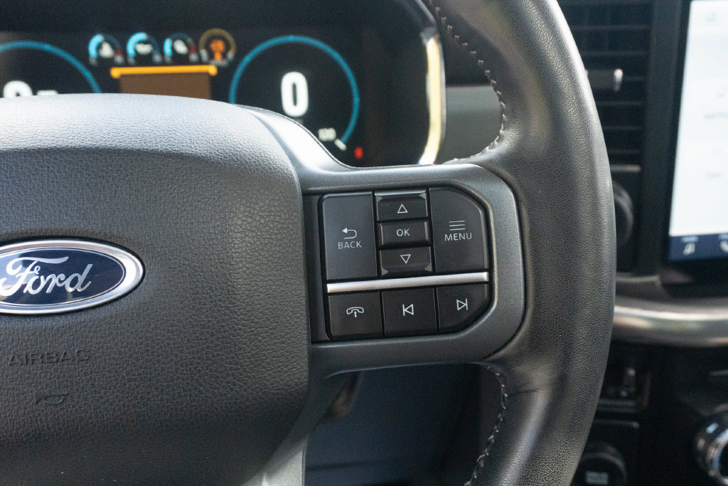 Used 2023 Ford F150 Lariat w/ Trailer Tow Package RWD image 28