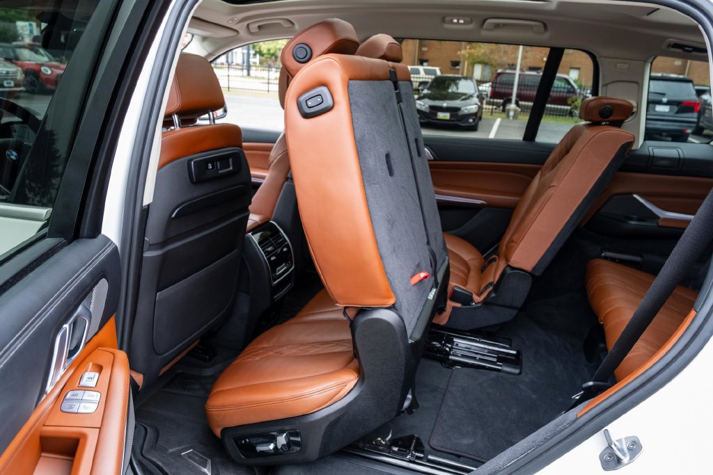 Used 2019 BMW X7 xDrive50i w/ Premium Package AWD/4WD image 31
