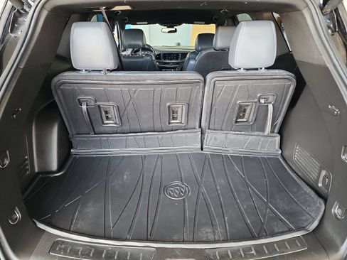 Used 2022 Buick Enclave Essence w/ Sport Touring Edition FWD image 40