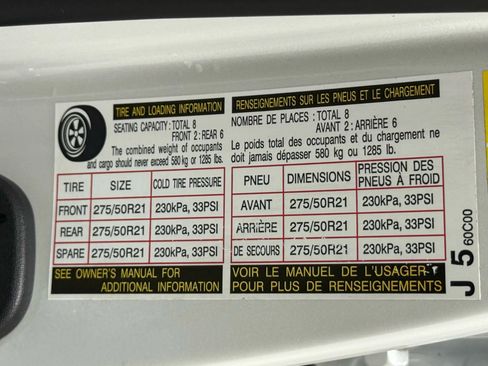 Used 2020 Lexus LX 570 4WD w/ 3rd Row & Luxury Pkg image 57