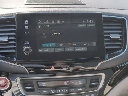 Used 2019 Honda Pilot Elite image 27