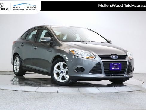 Used 2014 Ford Focus SE w/ SE Winter Package image 1