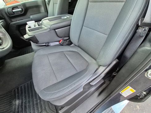 Used 2019 Chevrolet Silverado 1500 Custom w/ Custom Convenience Package image 11