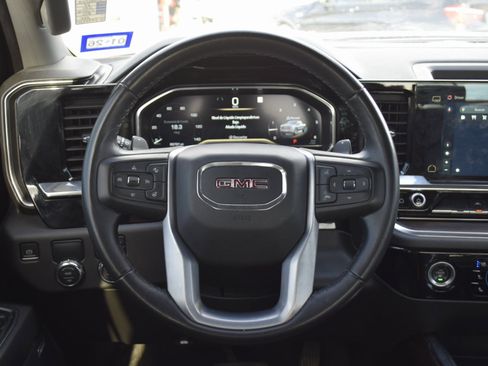 Used 2022 GMC Sierra 1500 SLT w/ SLT Convenience Package image 11