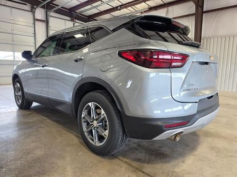 Used 2025 Chevrolet Blazer LT AWD/4WD image 3