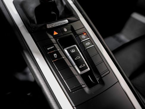 Used 2014 Porsche 911 Carrera image 15