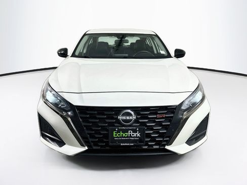 Used 2025 Nissan Altima 2.5 SR FWD image 2