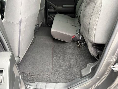 Used 2025 Nissan Frontier S w/ S Utility Package image 30