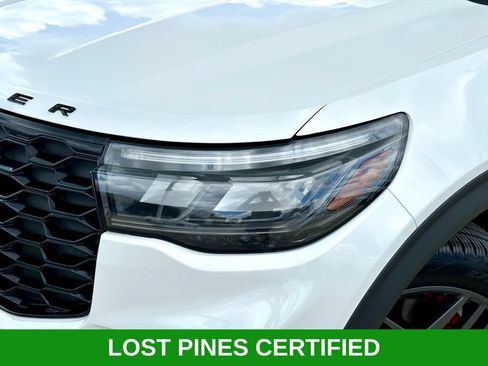 Used 2025 Ford Explorer ST-Line w/ Premium Package RWD image 3