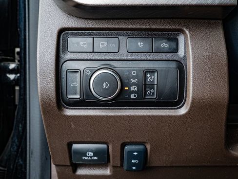 Used 2024 Ford F450 King Ranch w/ FX4 Off-Road Package image 18