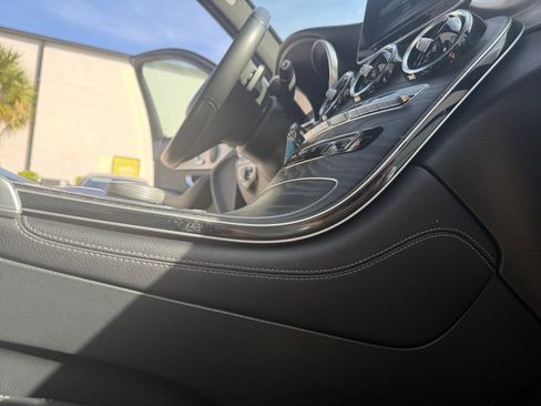 Used 2019 Mercedes-Benz GLC 300 GLC 300 w/ Parking Assistance Package image 30