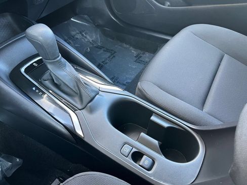 Used 2025 Toyota Corolla LE FWD image 46