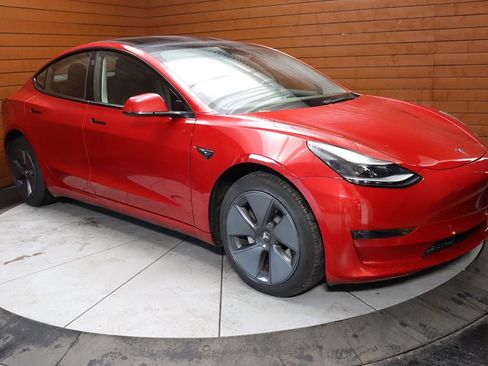 Used 2023 Tesla Model 3 Standard Range image 14