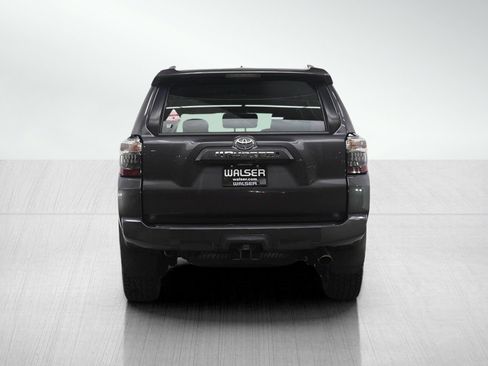Used 2016 Toyota 4Runner SR5 image 4