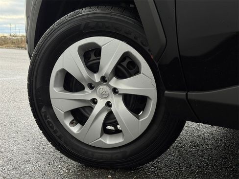 Certified 2025 Toyota RAV4 LE image 26