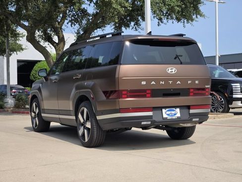 Used 2025 Hyundai Santa Fe Limited FWD image 5