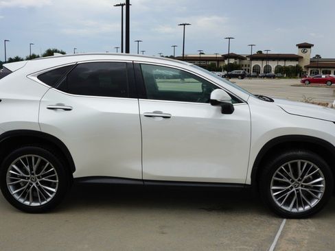 Used 2022 Lexus NX 350 AWD image 4