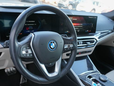 Certified 2023 BMW i4 eDrive40 image 9