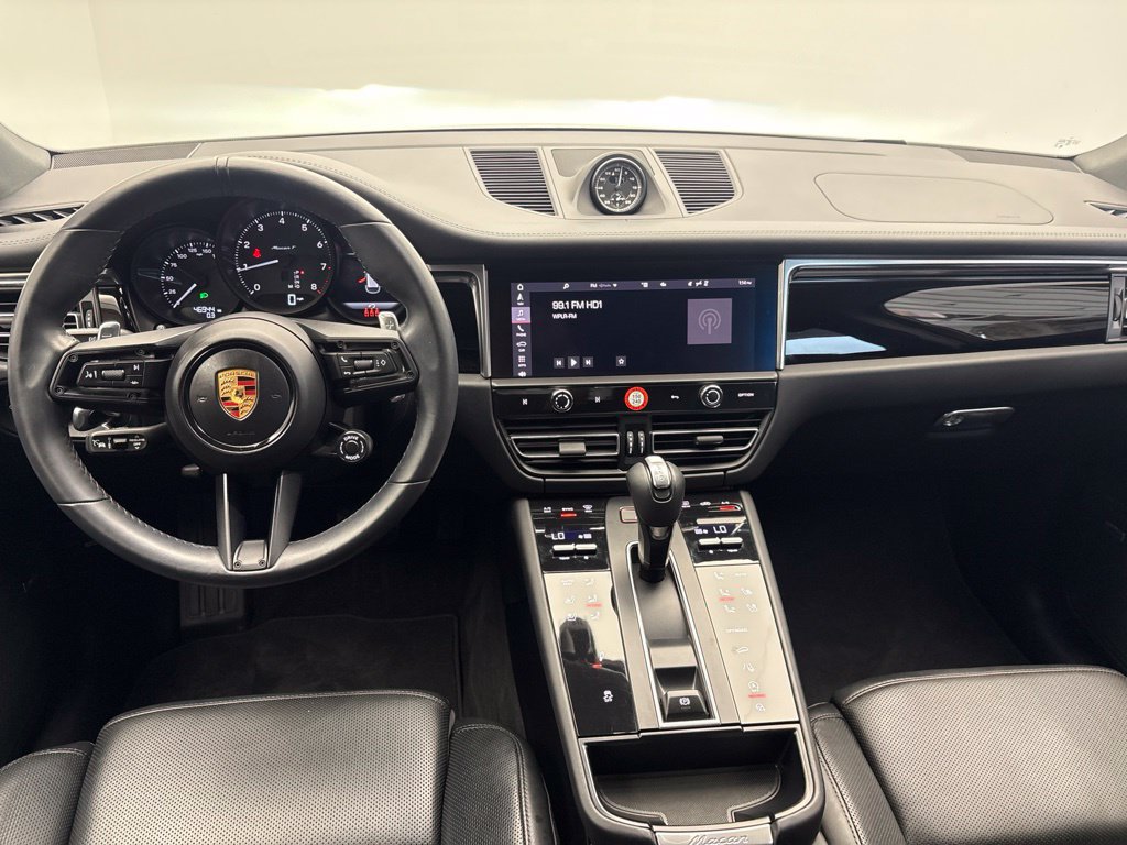 Certified 2024 Porsche Macan Turbo AWD/4WD image 29
