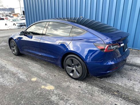 Used 2021 Tesla Model 3 Standard Range Plus image 3
