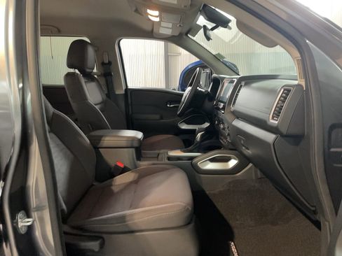 Used 2024 Nissan Frontier SV w/ SV Convenience Package image 20