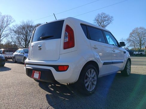 Used 2013 Kia Soul + image 6