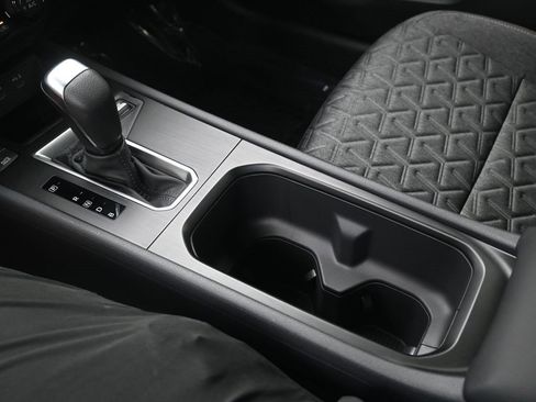 New 2026 Nissan Kicks SV image 18