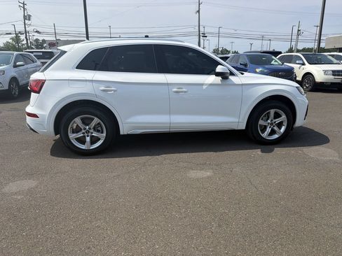Used 2023 Audi Q5 2.0T Premium w/ Convenience Package AWD/4WD image 6
