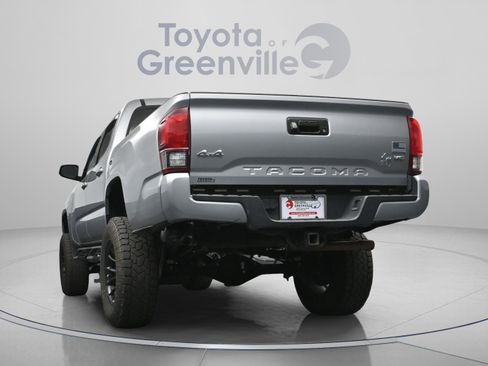 Used 2019 Toyota Tacoma SR w/ SR Convenience Package image 11