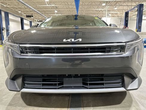Used 2025 Kia K4 EX image 25