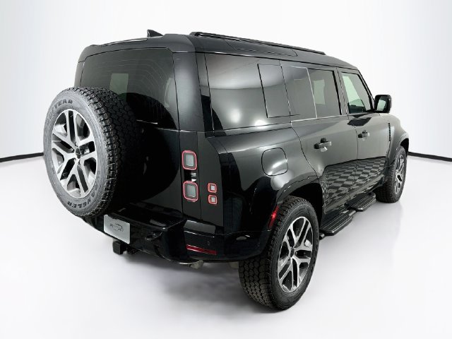 New 2026 Land Rover Defender 110 X-Dynamic SE AWD/4WD image 5