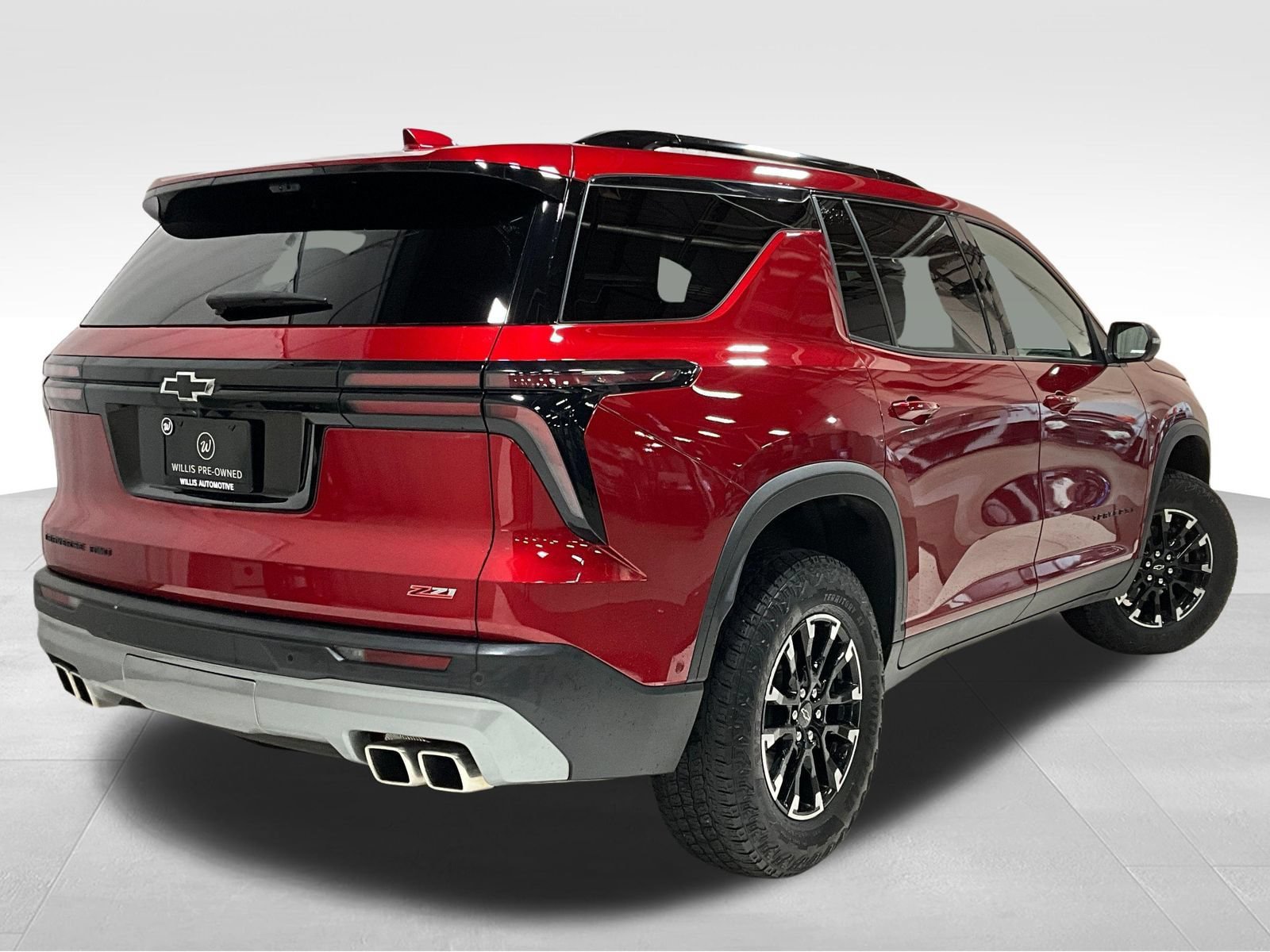 Used 2025 Chevrolet Traverse Z71 w/ Enhanced Driving Package AWD/4WD image 5