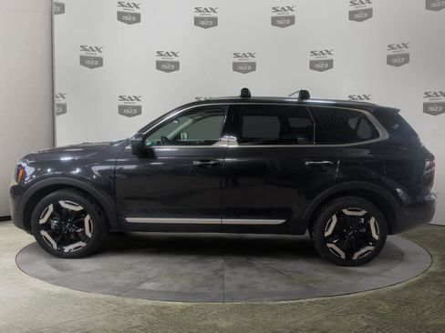 Used 2025 Kia Telluride S AWD/4WD image 2