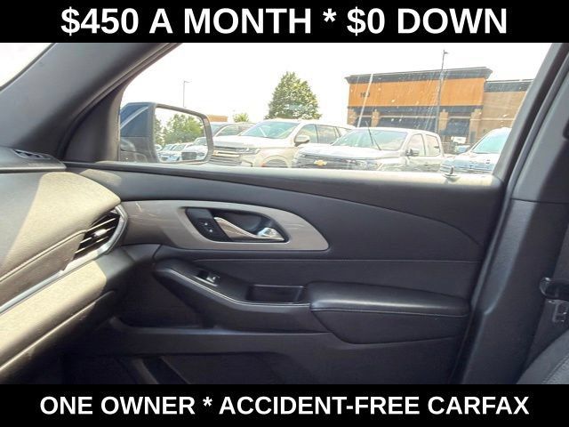 Used 2023 Chevrolet Traverse LT FWD image 29