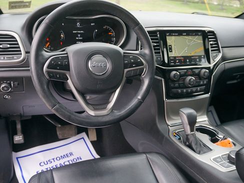 Used 2019 Jeep Grand Cherokee Limited AWD/4WD image 16