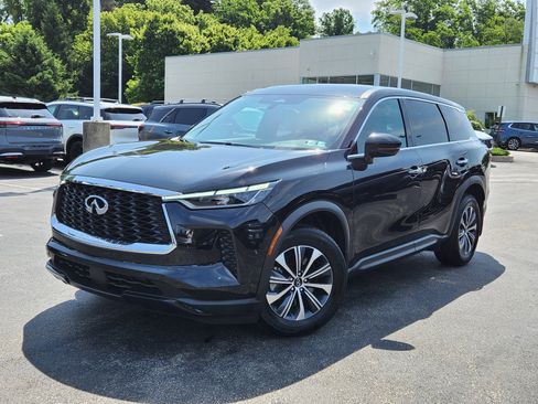 Certified 2025 INFINITI QX60 Pure w/ Cargo Package AWD/4WD image 1
