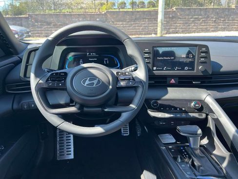 New 2026 Hyundai Elantra SEL Sport Premium FWD image 9