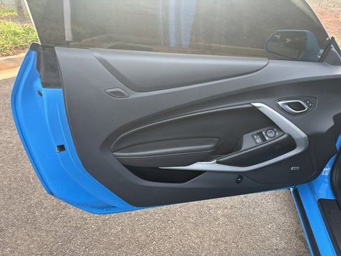 Used 2022 Chevrolet Camaro LT w/ RS Package image 11