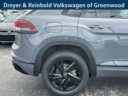 New 2026 Volkswagen Atlas Cross Sport SEL R-Line image 9